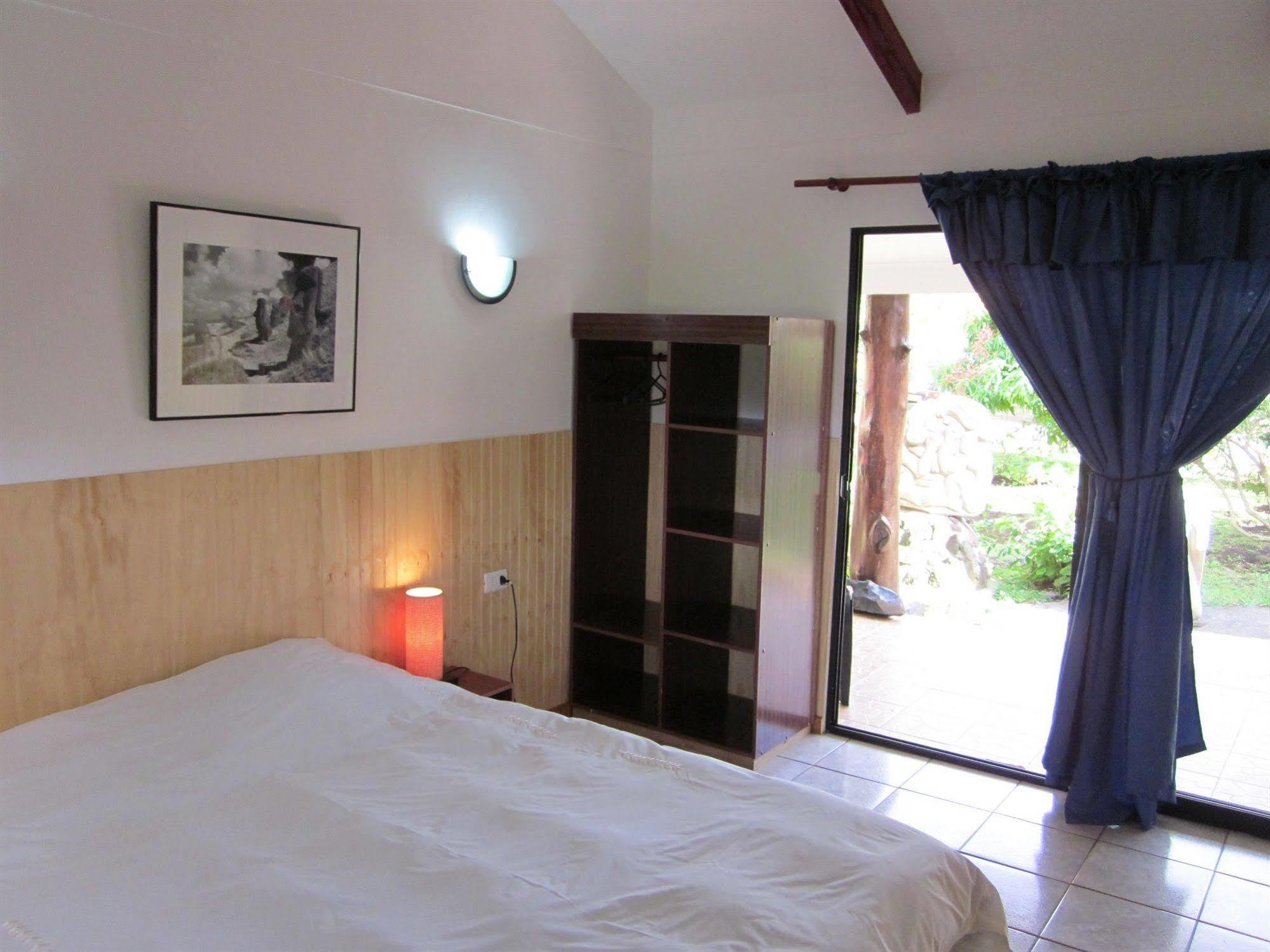 Hotel Atavai Hanga Roa Esterno foto